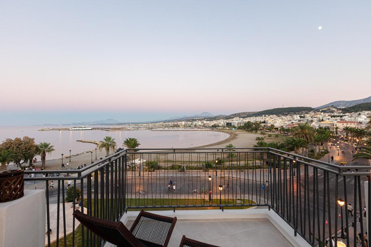 V77 Seafront Suites Rethymno  Екстер'єр фото