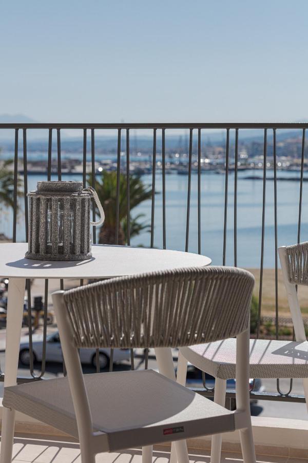 V77 Seafront Suites Rethymno  Екстер'єр фото